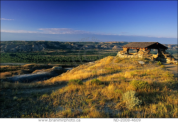 River Bend Overlook at sunrise, Theodore Roosevelt NP